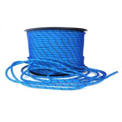 Blue rope with integrated reflective thread for increased visibility